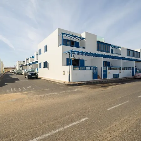 Semesterbostad Casa Joral, Surfear En Famara