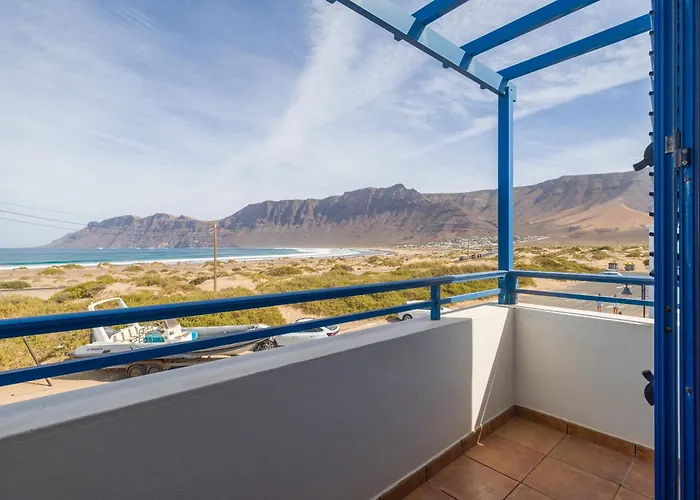Casa Joral, Surfear En Holiday home Famara